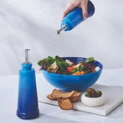 Le Creuset Olie- En Azijnset 300 Ml Aardewerk Azure -Winkel Voor Keukenbenodigdheden 70120242200001 alt4 1
